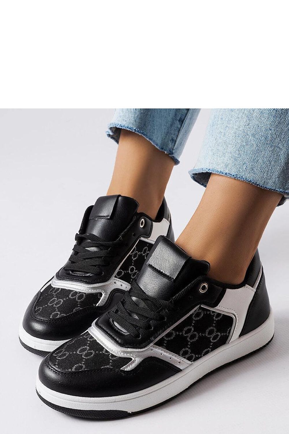   Czarne sneakersy zdobione monogramem Isidora - Solea 