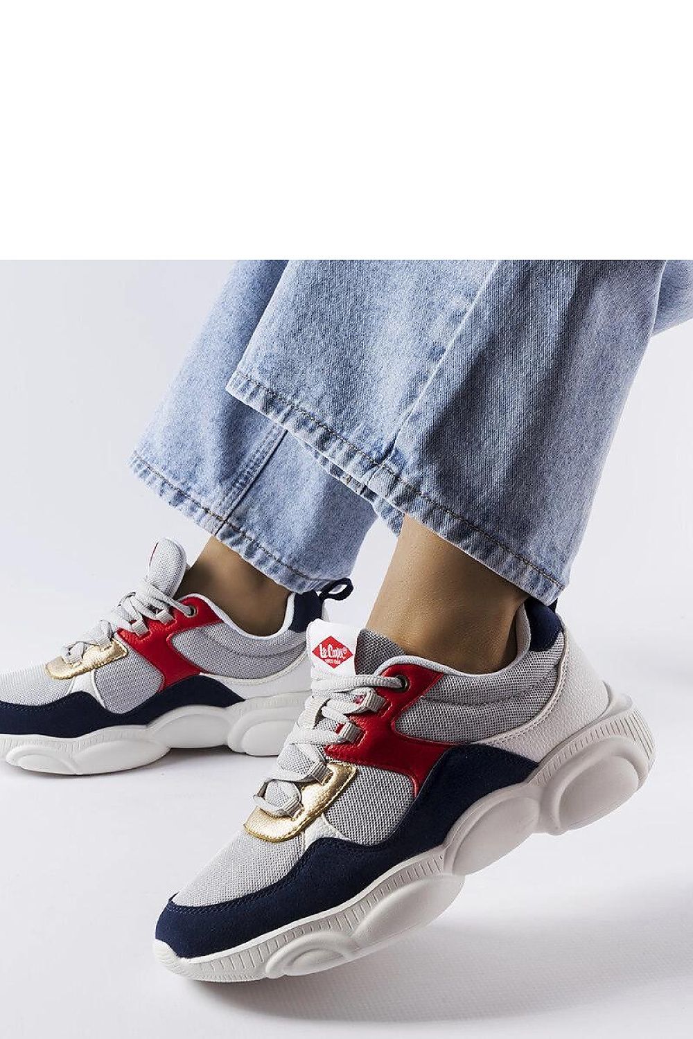   Damskie szare buty sportowe LCWL-20-39-032 - Solea 