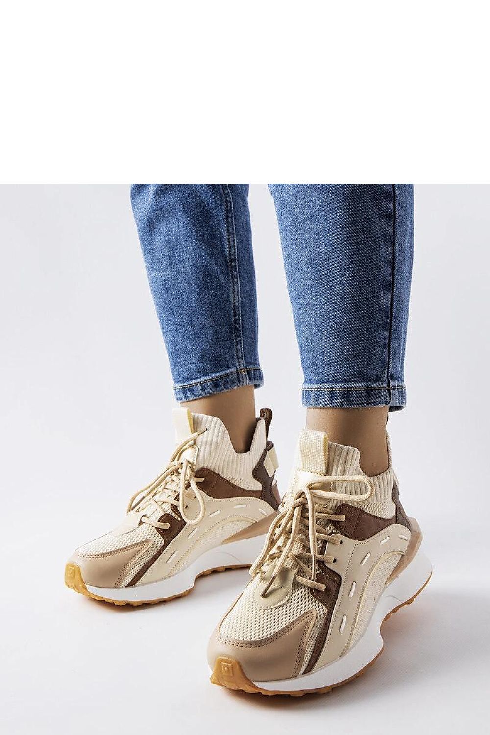   Beżowe sportowe sneakersy materiałowe Begins - Solea 