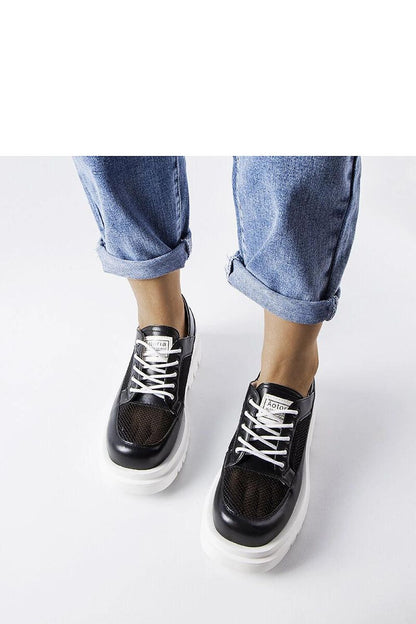   Czarne ażurowe masywne półbuty Tasmin - Solea 