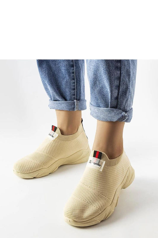   Beżowe wsuwane buty sportowe damskie Greco - Solea 