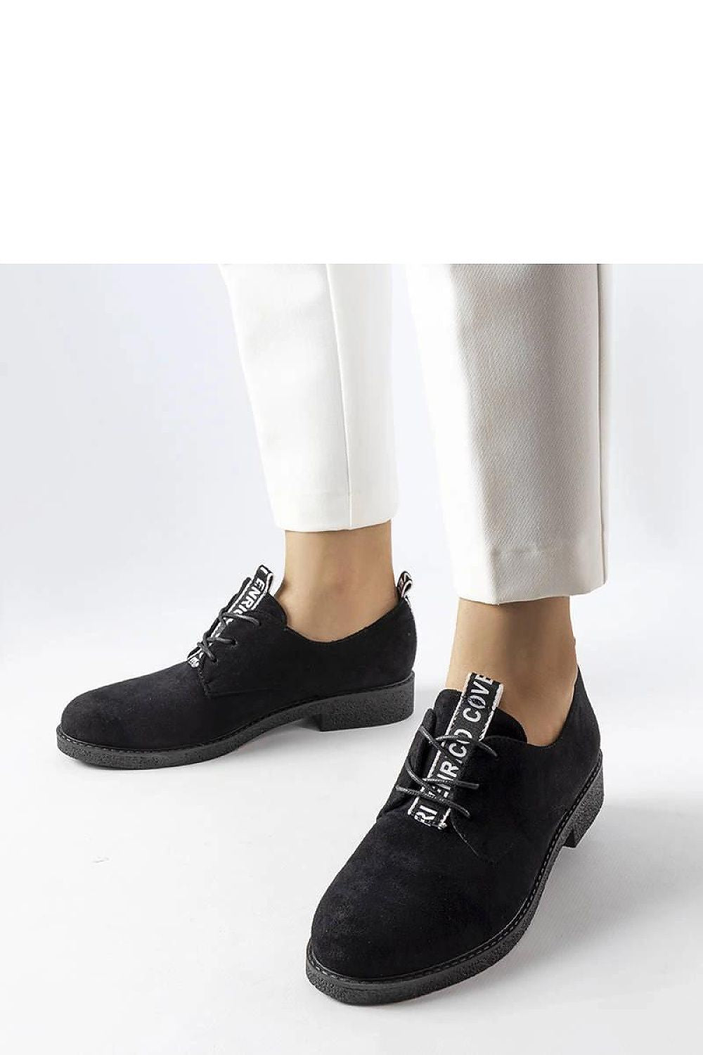   Czarne półbuty z eko-zamszu Sunderland - Solea 