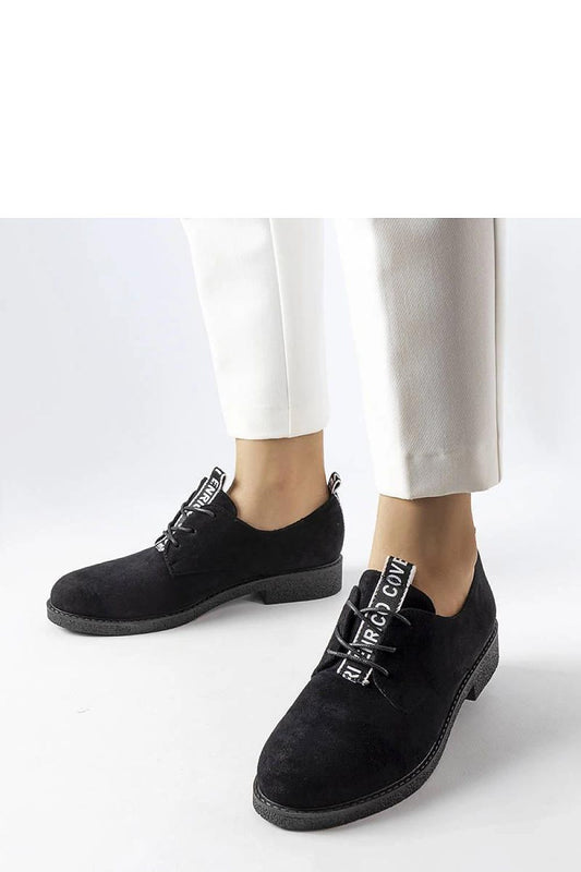   Czarne półbuty z eko-zamszu Sunderland - Solea 