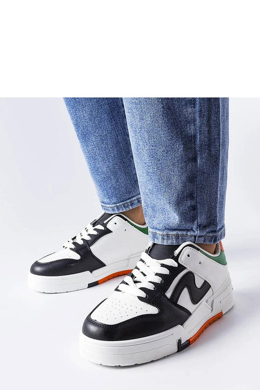   Czarno-białe buty na grubszej podeszwie Harter - Solea 