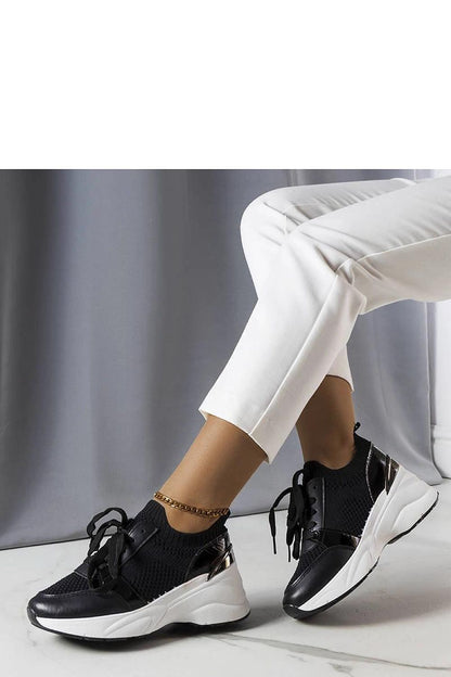   Czarne sneakersy na koturnie Ann - Solea 