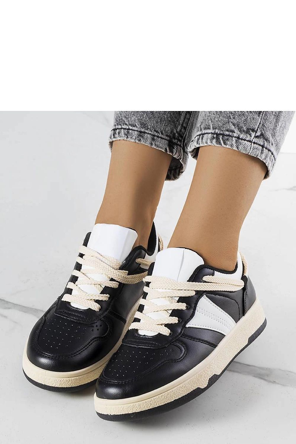   Czarne damskie sneakersy Marcella - Solea 