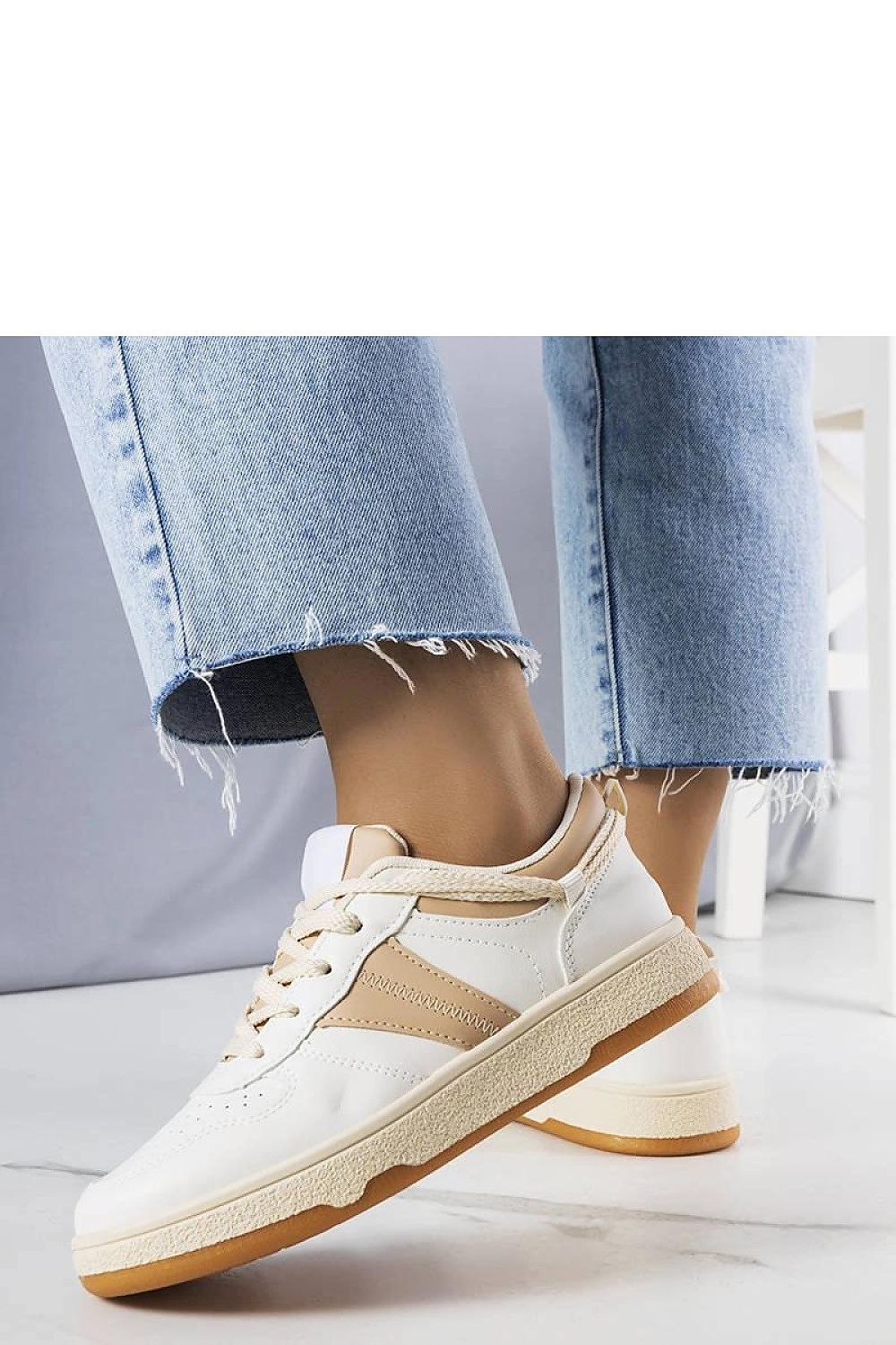   Beżowe damskie sneakersy Marcella - Solea 