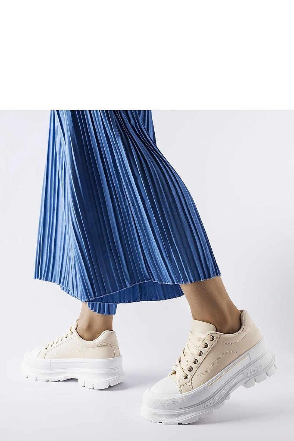   Beżowe trampki na wysokiej platformie Kari - Solea 