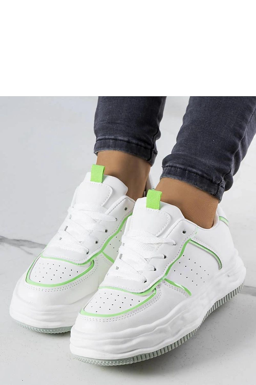  Białe sneakersy z zielonymi wstawkami Nettie - Solea 