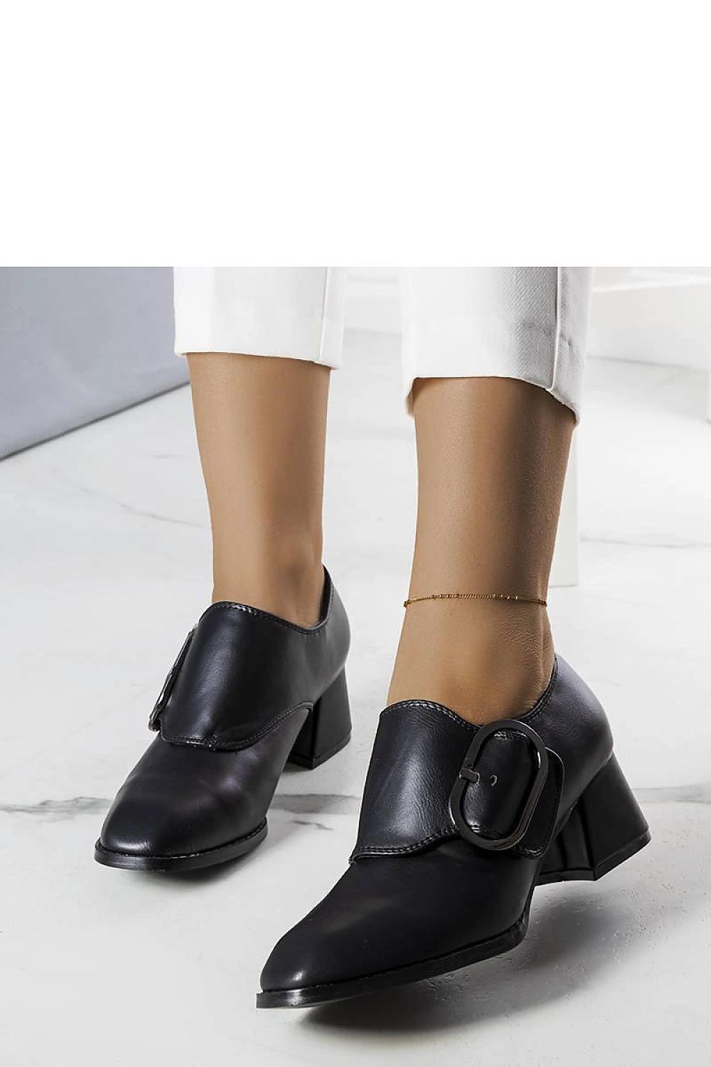   Czarne czółenka na słupku Ailani - Solea 