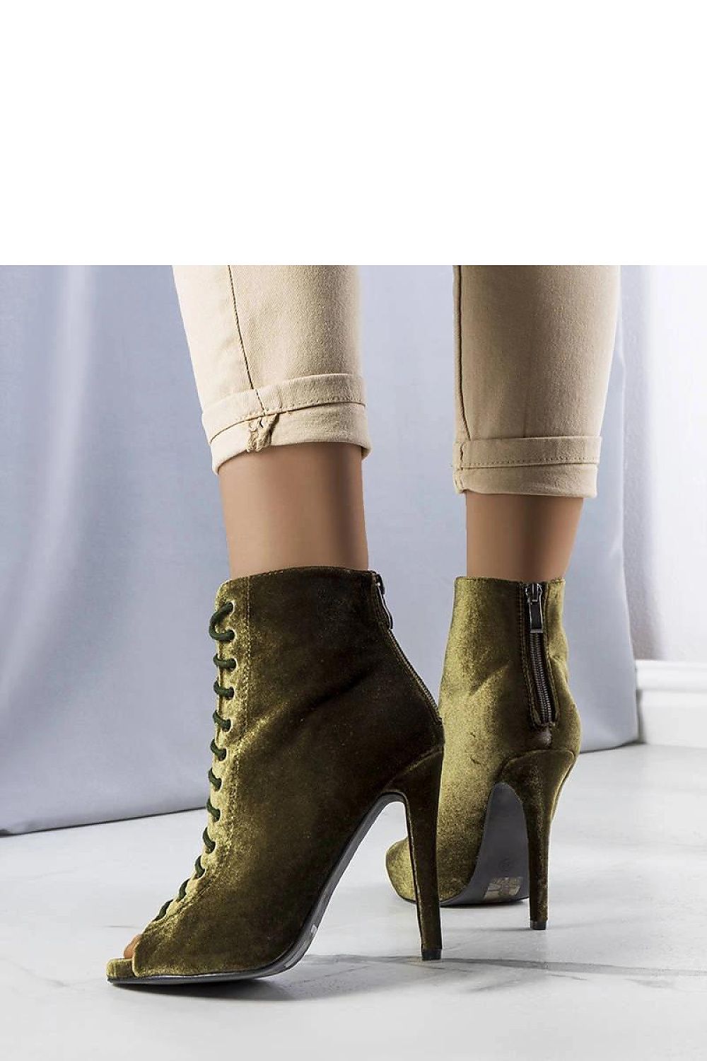   Zielone eleganckie szpilki z cholewką Amora - Solea 