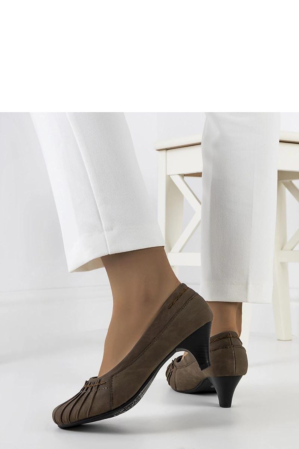   Brązowe czółenka z marszczeniem Santro - Solea 