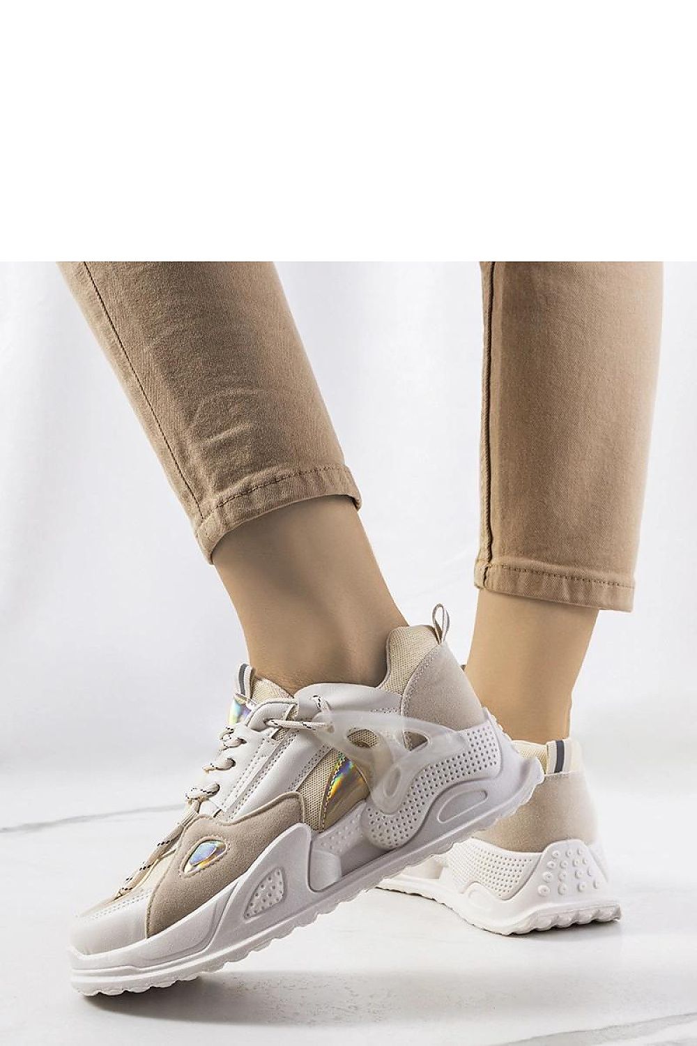   Beżowe sneakersy Mansfield - Solea 