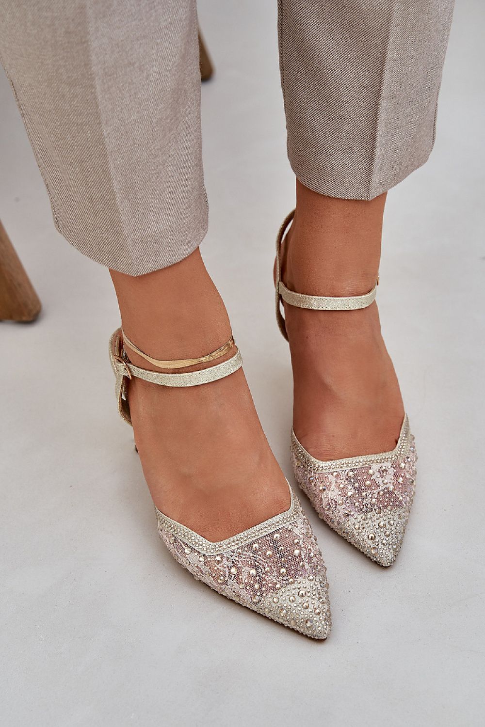   Szpilki Model Nanadra CC241P Gold - Step in style 