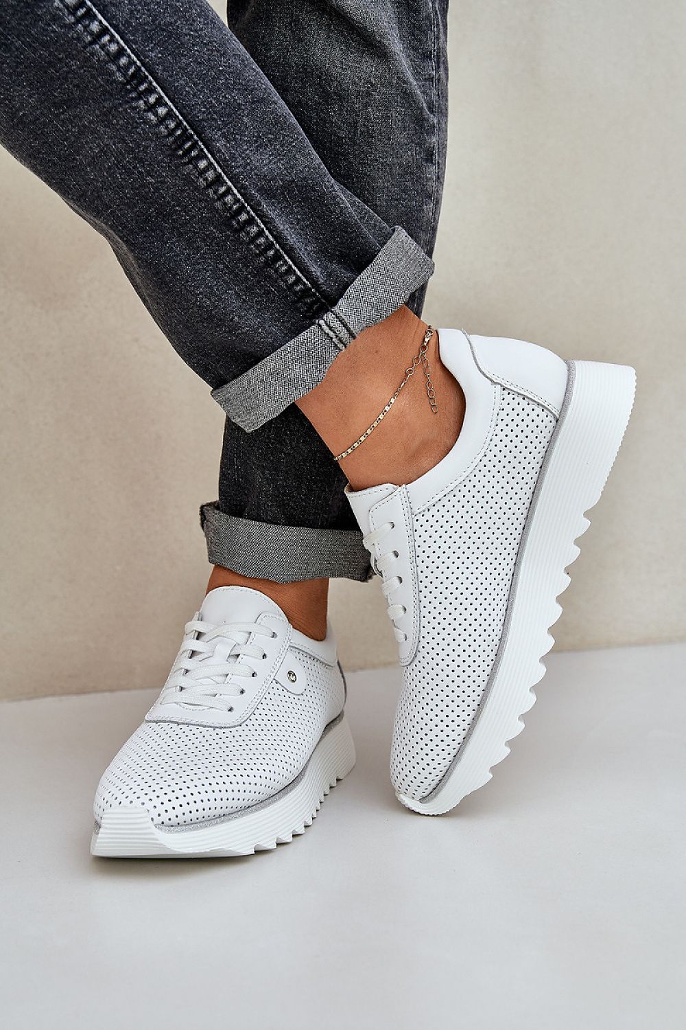   Buty Sportowe Model DA LR51-629 White - Step in style 