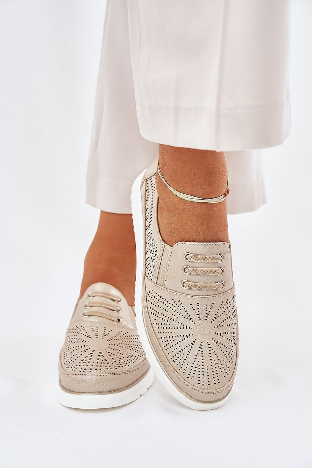   Półbuty Model Azethia 25PB02-9033 Gold - Step in style 