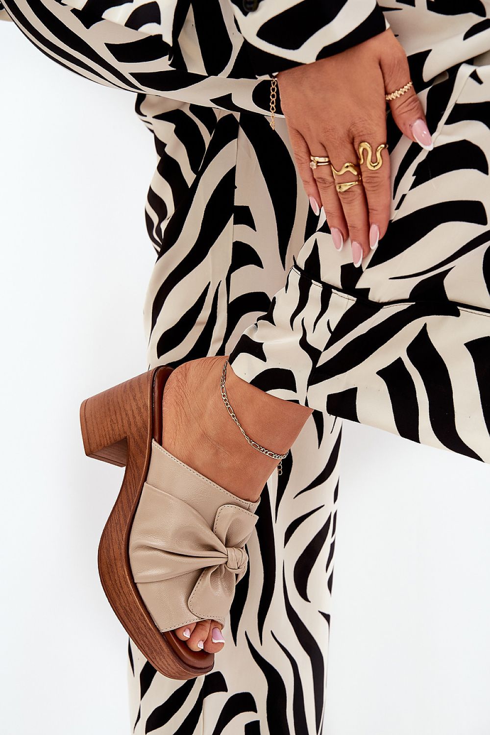  Sandał Klapki Model Kikilla RMR23126-8 Beige - Step in style 