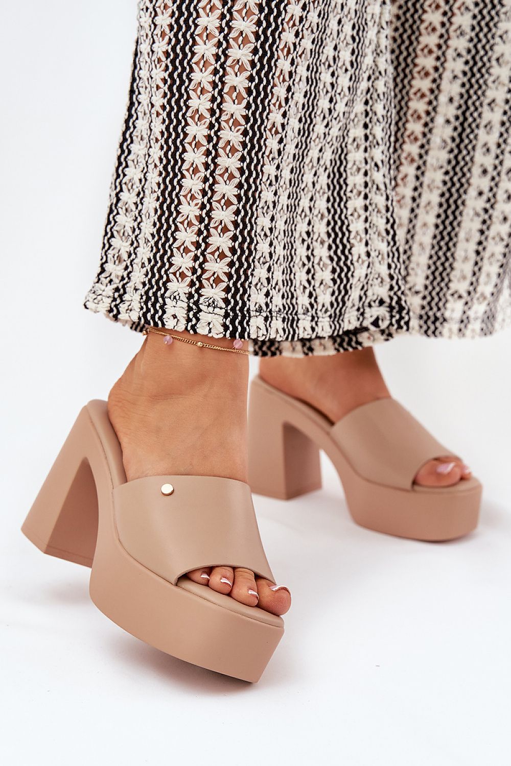  Sandał Klapki Model Tamirella 218-2 Khaki - Step in style 