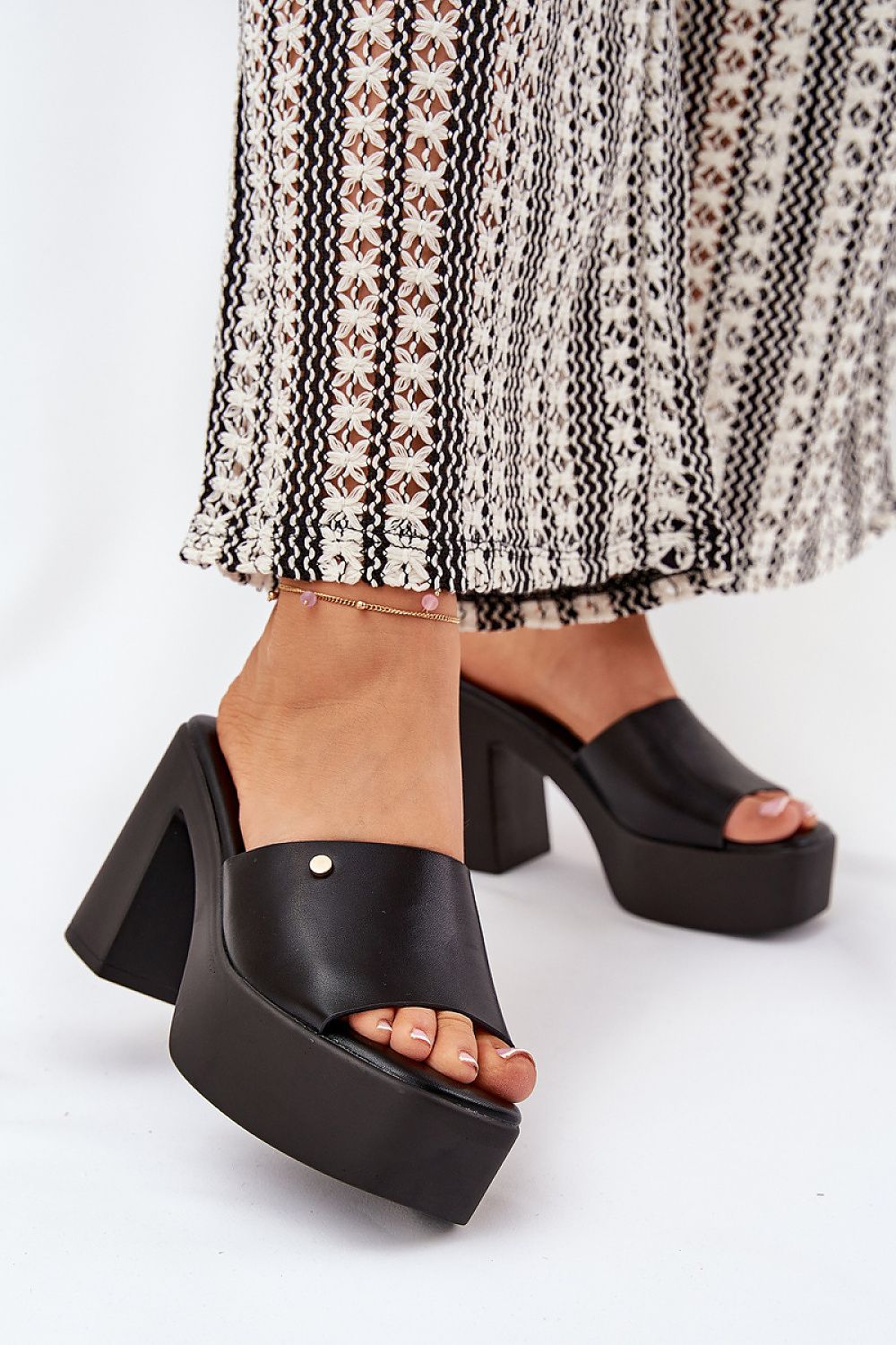  Sandał Klapki Model Tamirella 218-2 Black - Step in style 