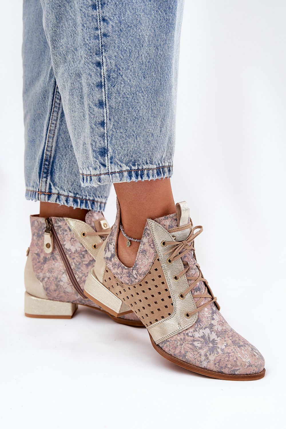   Botki Model Maciejka 05541-04 Beige/Gold - Step in style 