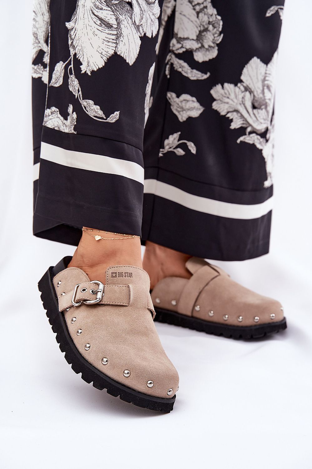  Sandał Klapki Model Big Star RR274A376 Beige - Step in style 