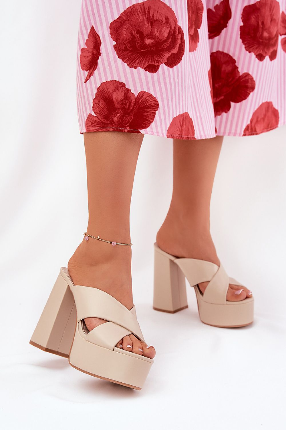  Sandał Klapki Model Lenobos 6874 Beige - Step in style 