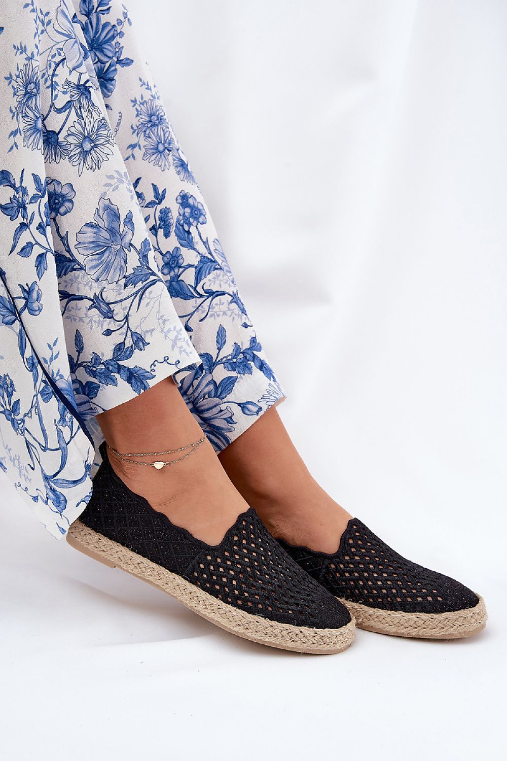   Espadryle Model Vinceza 13625 Black - Step in style 