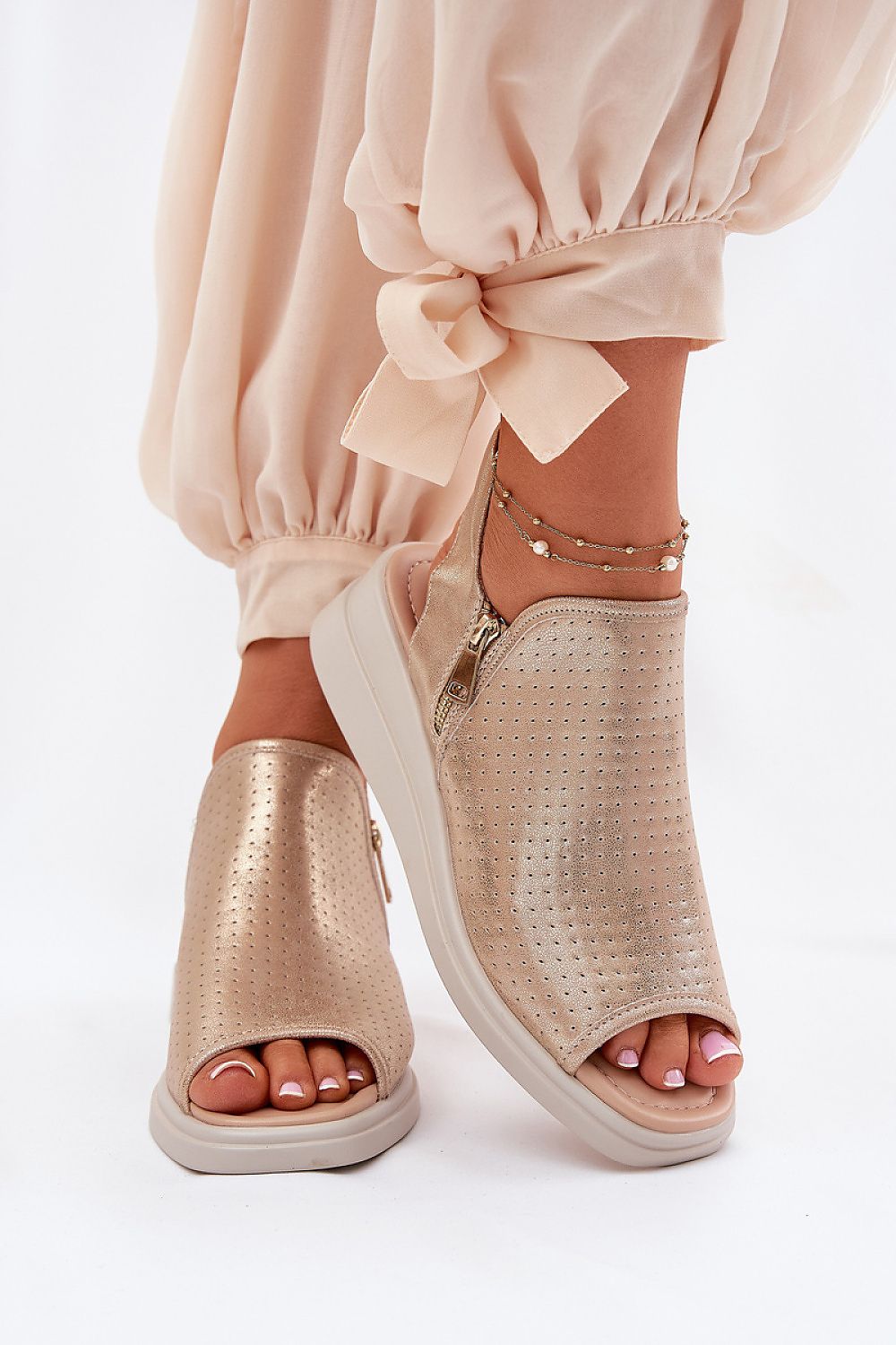  Sandały Model Mevinette ASA266-5 Gold - Step in style 