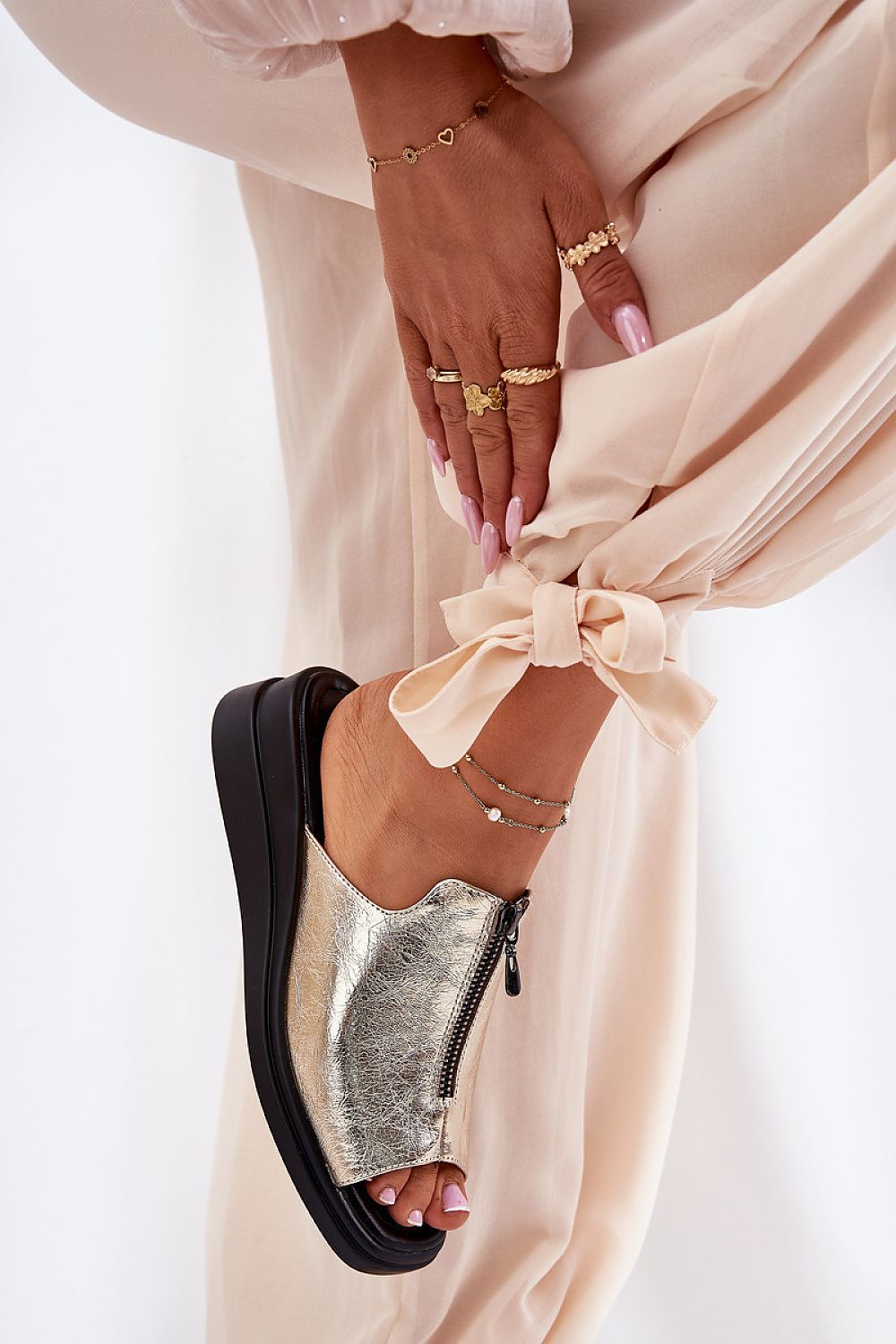  Sandał Klapki Model Irriva ASA266-2 Gold - Step in style 