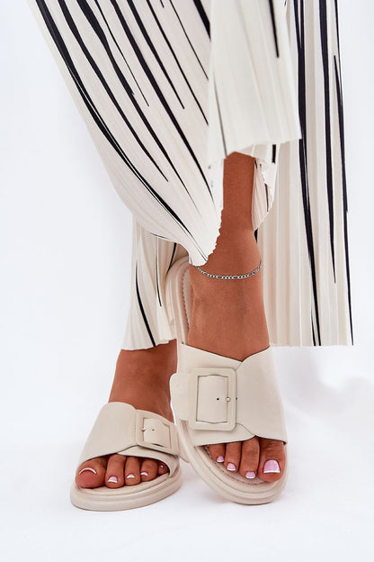  Sandał Klapki Model DA SJ2302-01 Beige - Step in style 