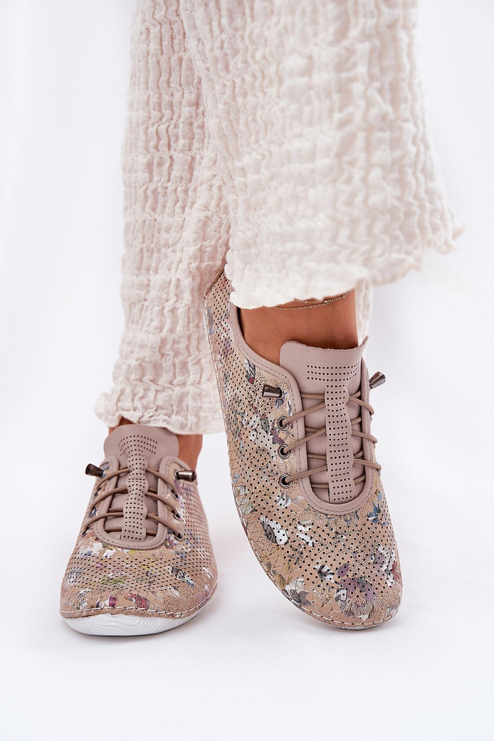   Półbuty Model Artiker 56C2689 Beige - Step in style 