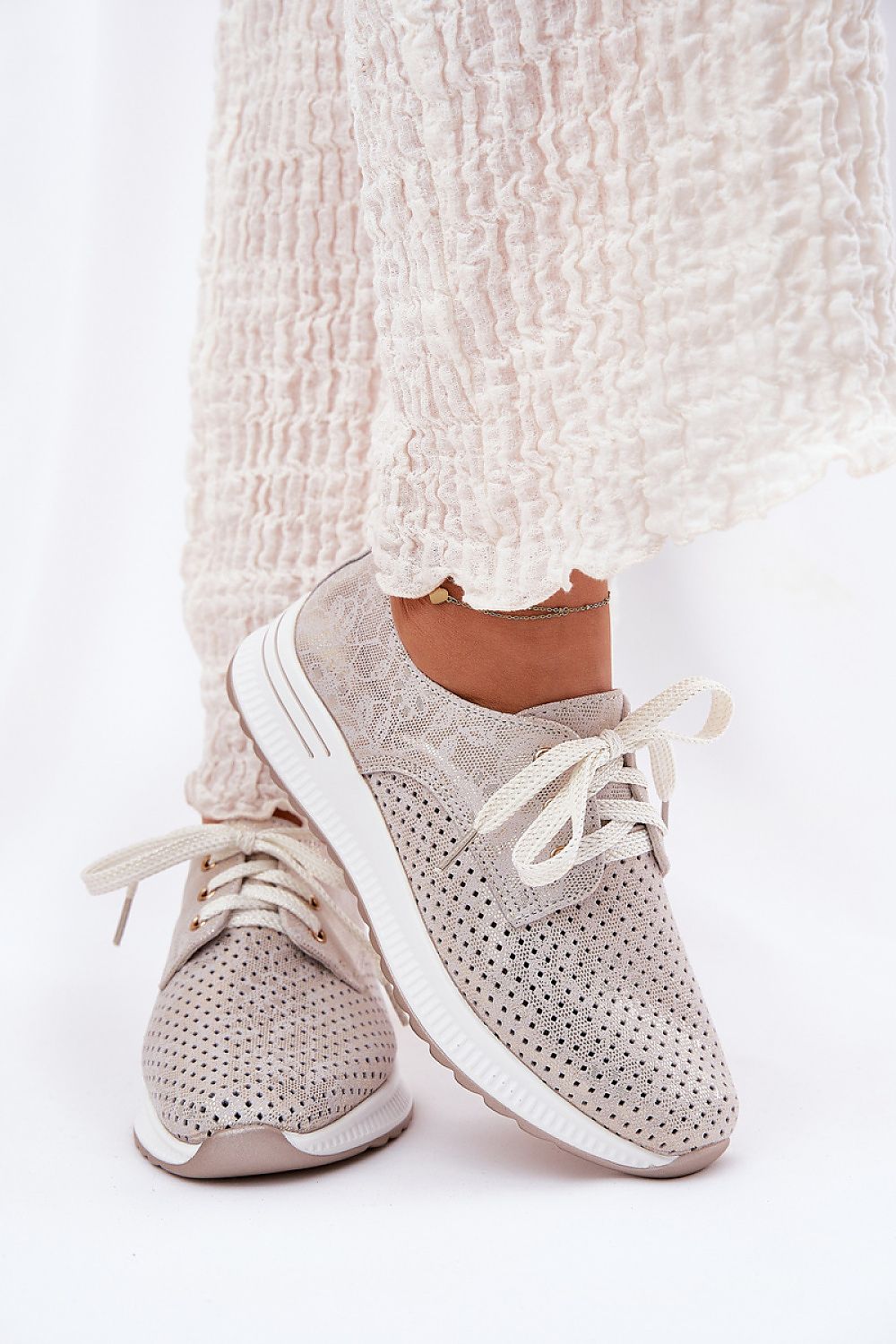   Półbuty Model Artiker 56C2113 Beige/Gold - Step in style 