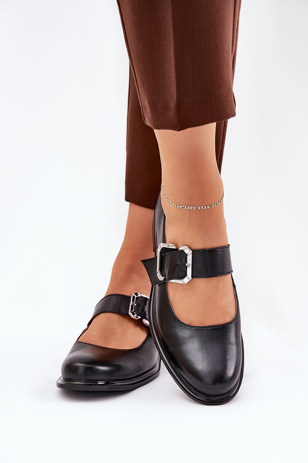   Półbuty Model Laura Messi 2980 Black - Step in style 