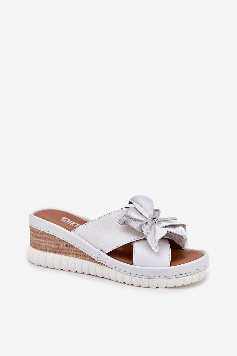  Sandał Klapki Model Artiker 54C0538 White/Silver - Step in style 