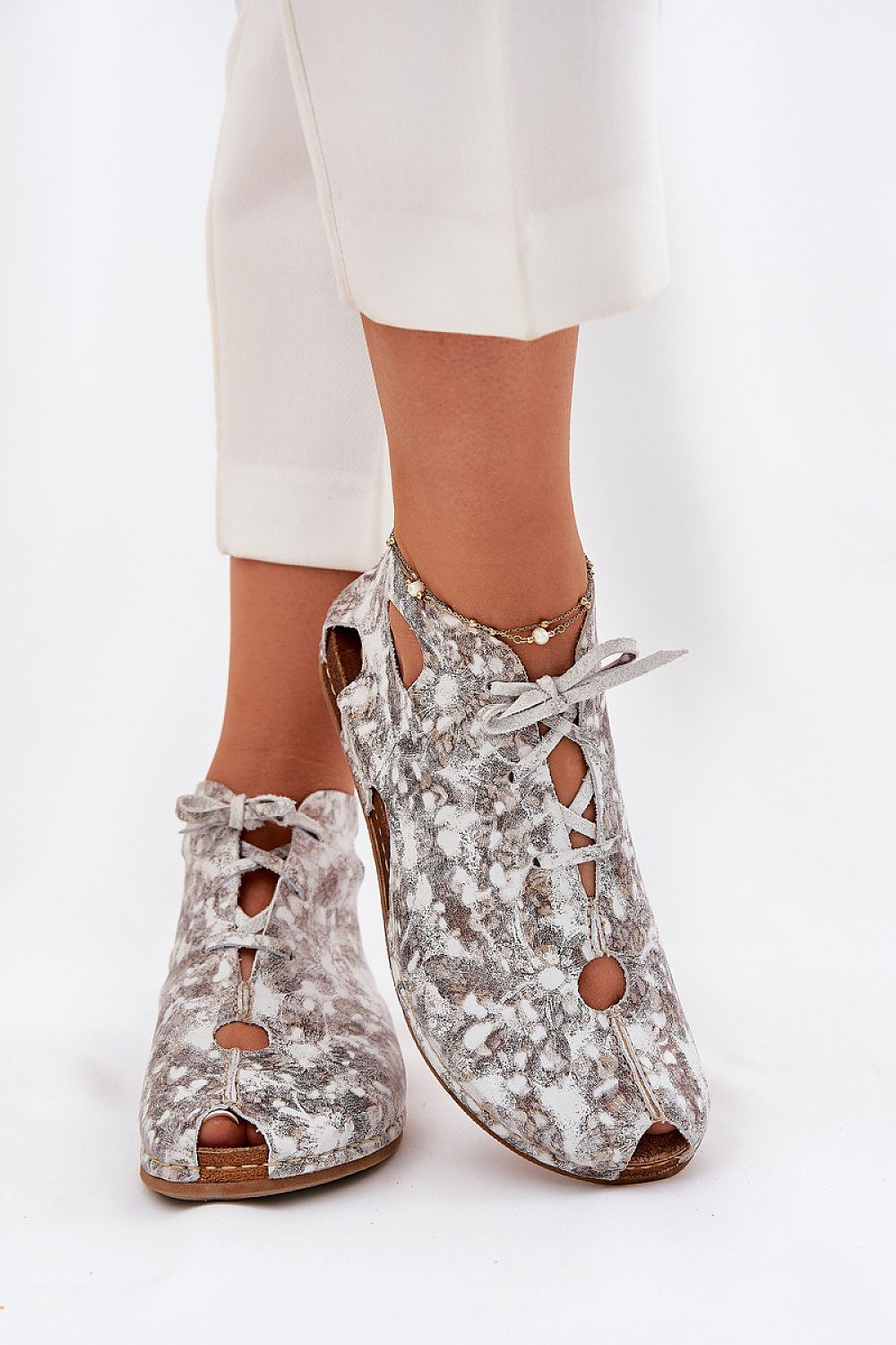   Botki Model Maciejka 03426-46 White/Beige - Step in style 