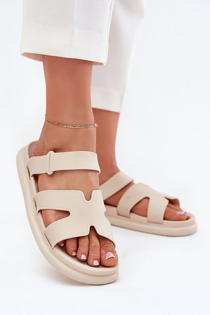  Sandał Klapki Model Tavirae CK321P Beige - Step in style 