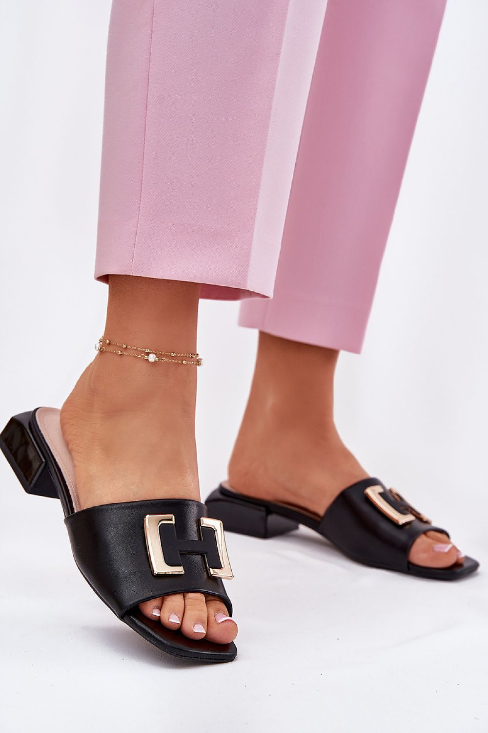  Sandał Klapki Model Vinceza 62229 Black - Step in style 