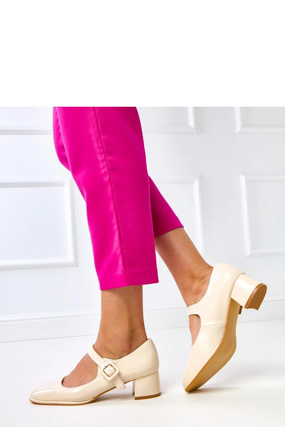   Czółenka Model Virag GG3088-2 Beige - Solea 