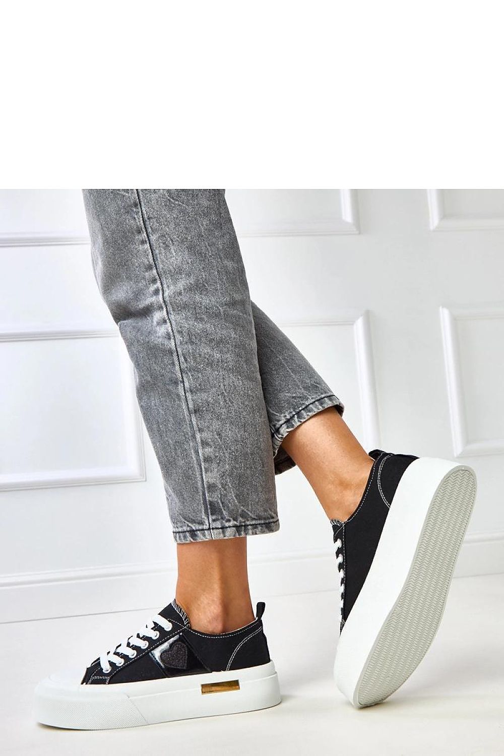   Buty Sportowe Model Nihal GLA1110 Black - Solea 