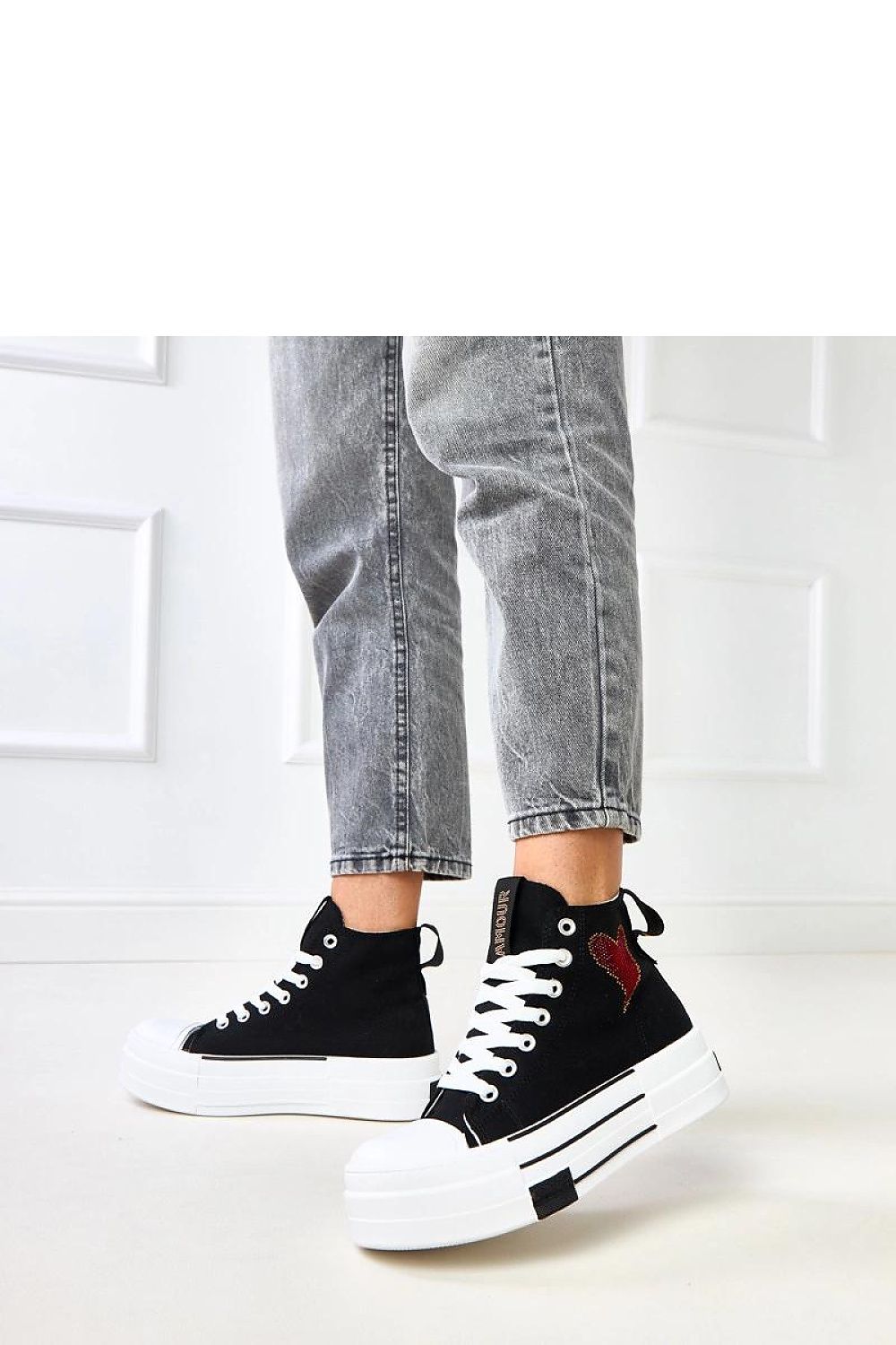   Trampki Model Ailea B033 Black - Solea 