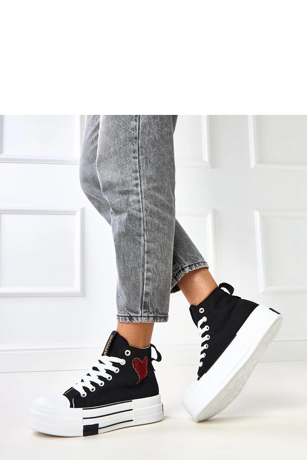   Trampki Model Ailea B033 Black - Solea 