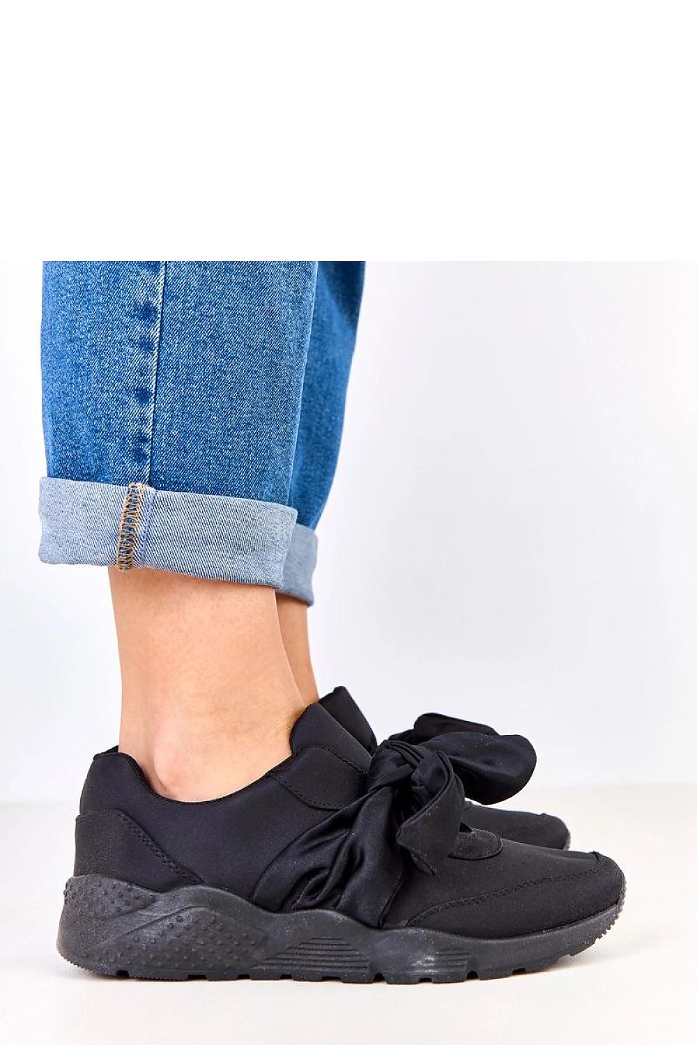   Buty Sportowe Model Janesa 61021-15 Black - Solea 