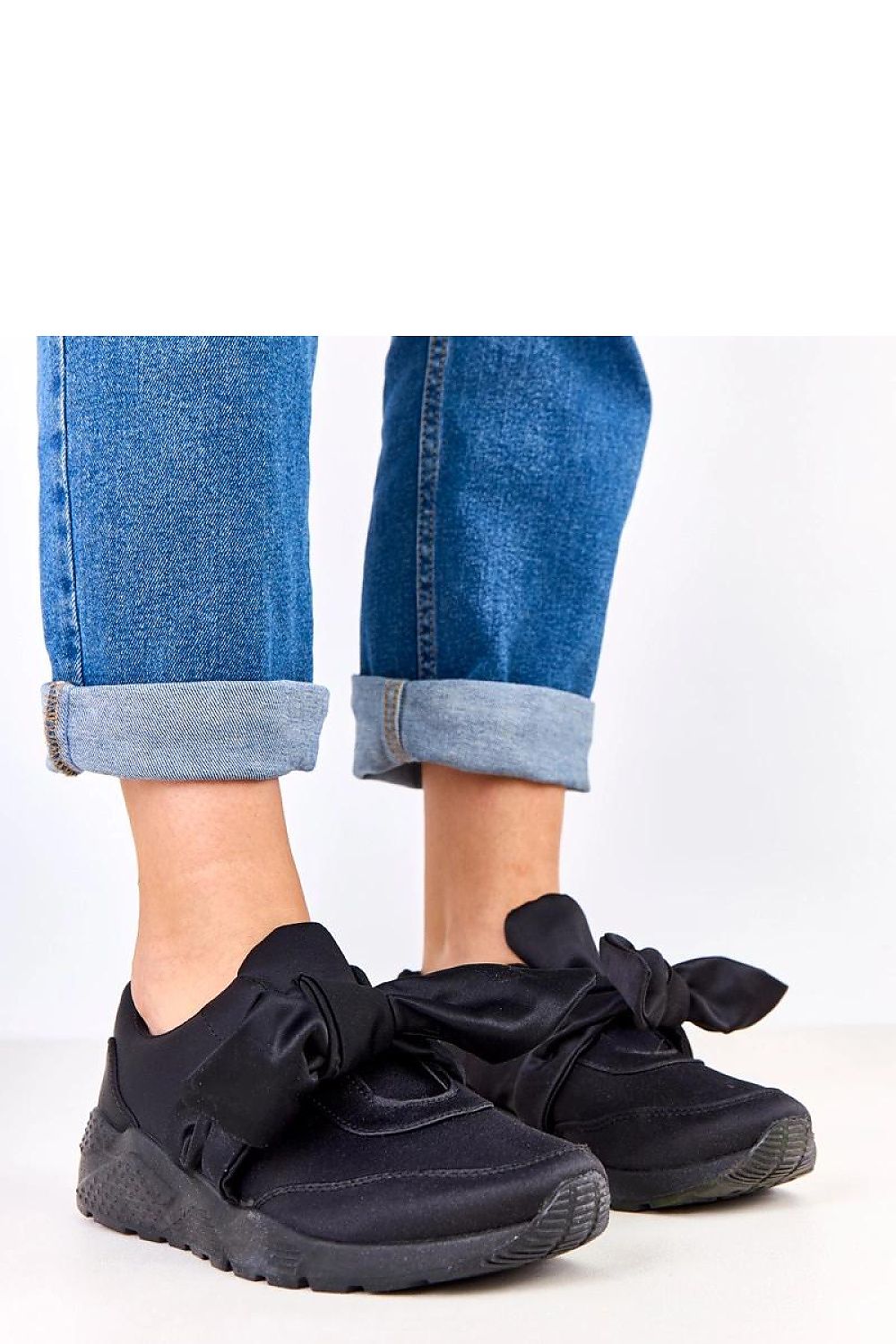   Buty Sportowe Model Janesa 61021-15 Black - Solea 